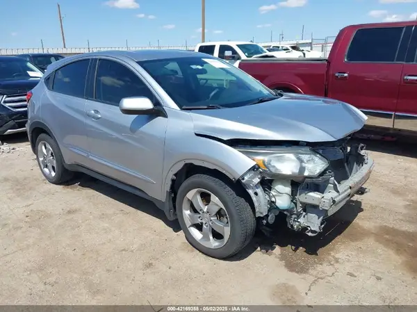 3CZRU5H38JM715463 2018 HONDA HR-V - Image 1