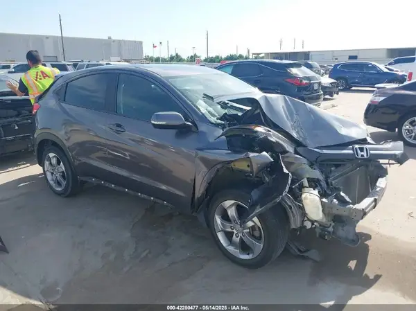 3CZRU5H38JM715544 2018 HONDA HR-V - Image 1