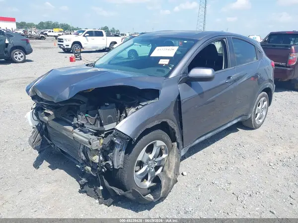 3CZRU5H38JM715642 2018 HONDA HR-V - Image 2