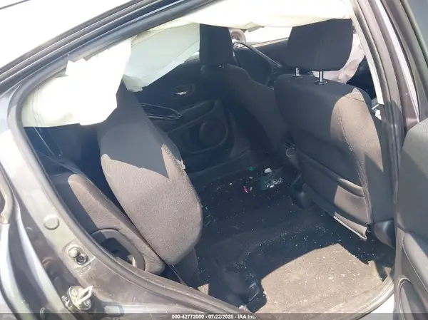 3CZRU5H38JM719576 2018 HONDA HR-V - Image 8