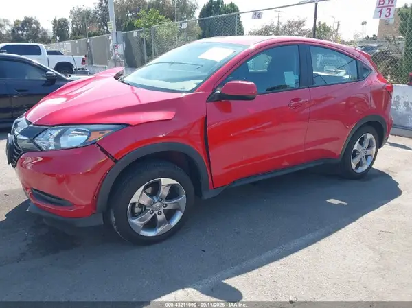 3CZRU5H38JM720792 2018 HONDA HR-V - Image 2