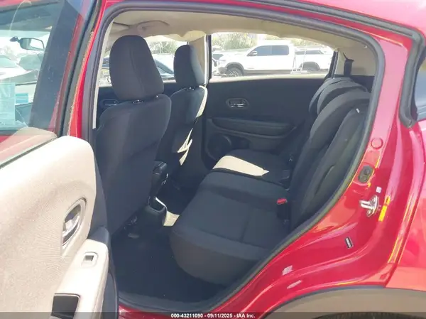 3CZRU5H38JM720792 2018 HONDA HR-V - Image 8