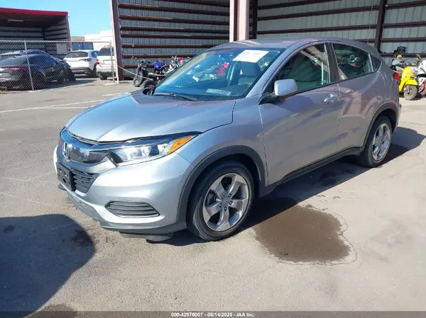3CZRU5H38KG700168 2019 HONDA HR-V - Image 2
