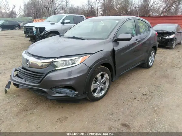 3CZRU5H38KG701160 2019 HONDA HR-V - Image 2