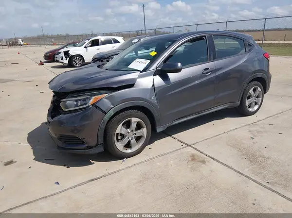 3CZRU5H38KG706116 2019 HONDA HR-V - Image 2