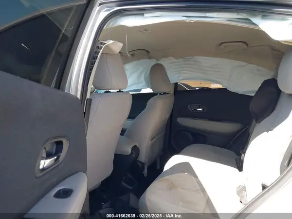 3CZRU5H38KG712725 2019 HONDA HR-V - Image 8