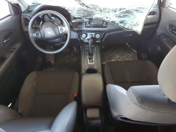 3CZRU5H38KG715785 2019 HONDA HR-V - Image 8