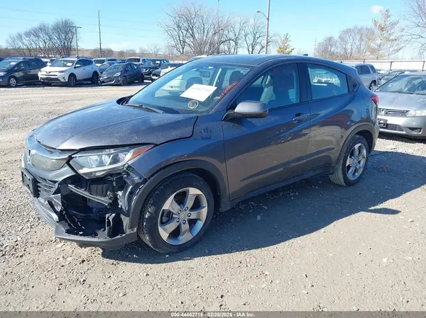 3CZRU5H38KG715978 2019 HONDA HR-V - Image 2