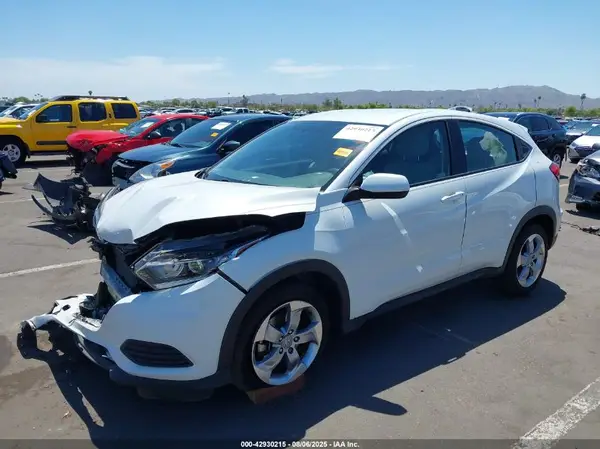 3CZRU5H38KM723144 2019 HONDA HR-V - Image 2