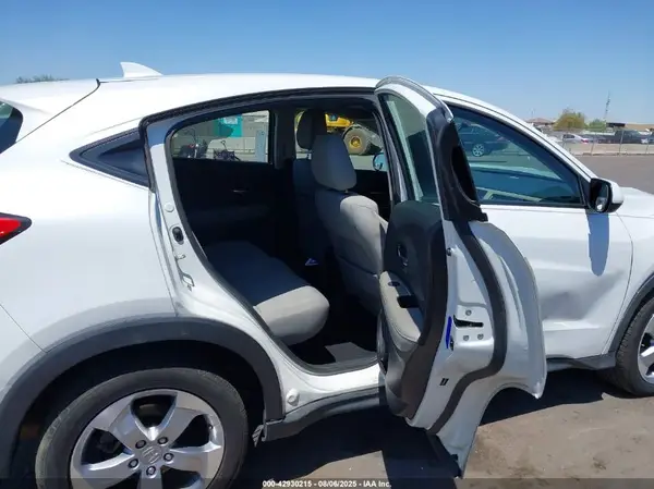 3CZRU5H38KM723144 2019 HONDA HR-V - Image 8