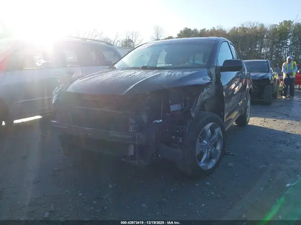 3CZRU5H38KM725184 2019 HONDA HR-V - Image 2