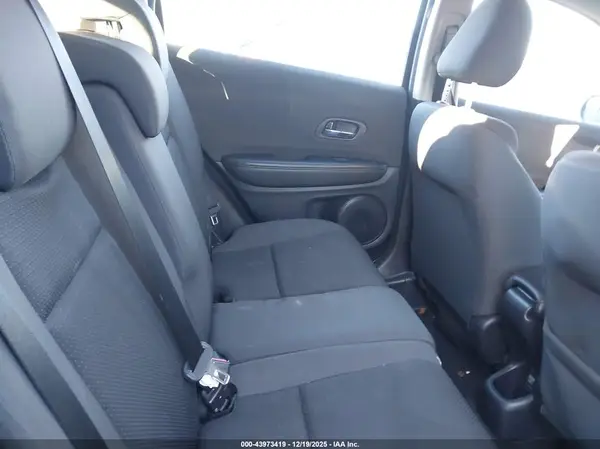 3CZRU5H38KM725184 2019 HONDA HR-V - Image 8