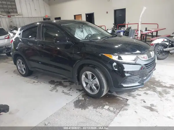3CZRU5H38LM716227 2020 HONDA HR-V - Image 1