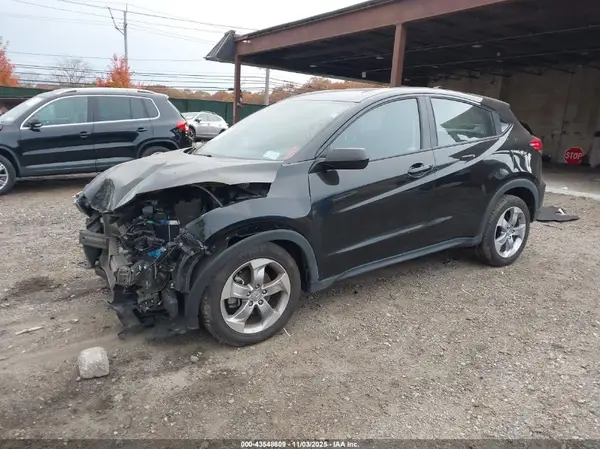 3CZRU5H38MM715841 2021 HONDA HR-V - Image 2