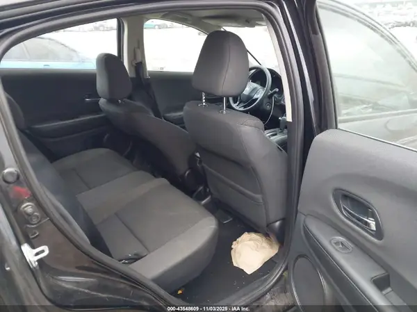 3CZRU5H38MM715841 2021 HONDA HR-V - Image 8