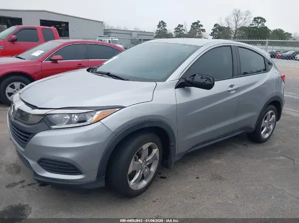 3CZRU5H38MM716570 2021 HONDA HR-V - Image 2