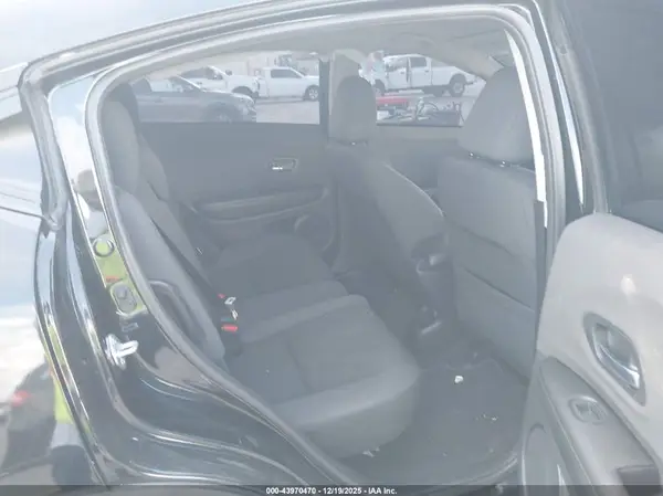 3CZRU5H38MM717914 2021 HONDA HR-V - Image 8