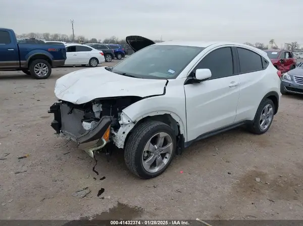 3CZRU5H38NM701391 2022 HONDA HR-V - Image 2