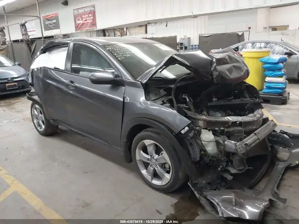 3CZRU5H38NM707062 2022 HONDA HR-V - Image 1
