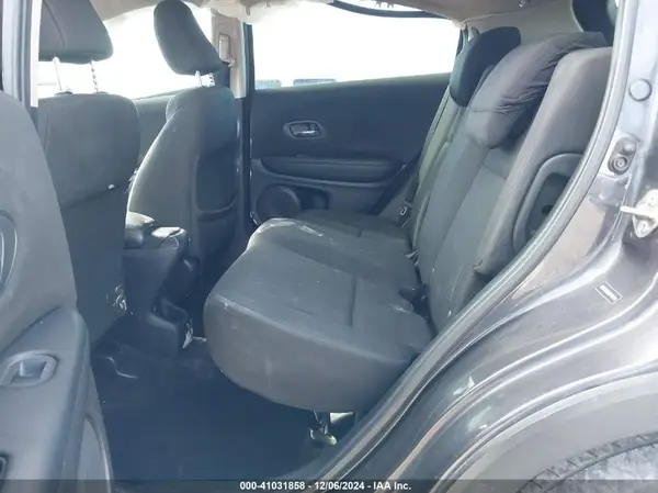 3CZRU5H39GM747119 2016 HONDA HR-V - Image 8