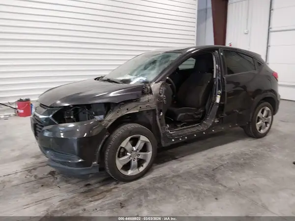 3CZRU5H39HG700852 2017 HONDA HR-V - Image 2