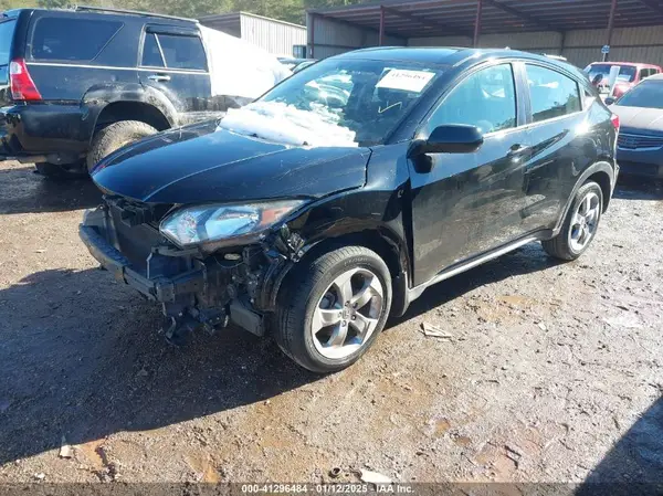3CZRU5H39HG705792 2017 HONDA HR-V - Image 2