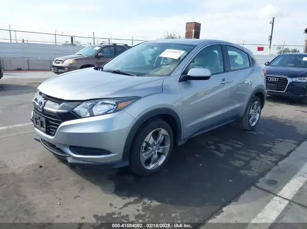 3CZRU5H39HG707767 2017 HONDA HR-V - Image 2