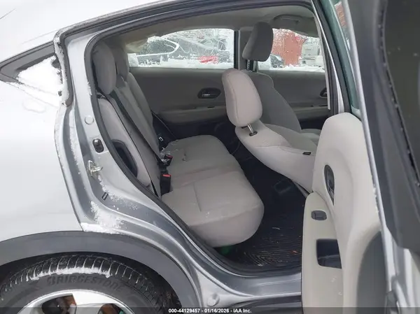 3CZRU5H39HG709938 2017 HONDA HR-V - Image 8