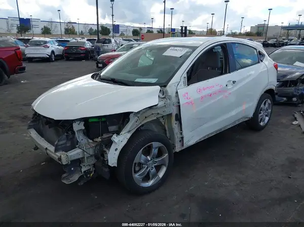 3CZRU5H39HM717068 2017 HONDA HR-V - Image 2