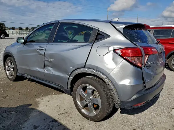 3CZRU5H39HM722576 2017 HONDA HR-V - Image 2
