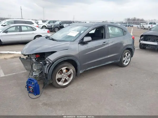 3CZRU5H39HM722948 2017 HONDA HR-V - Image 2