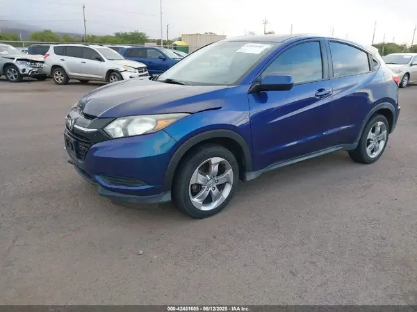 3CZRU5H39HM724361 2017 HONDA HR-V - Image 2