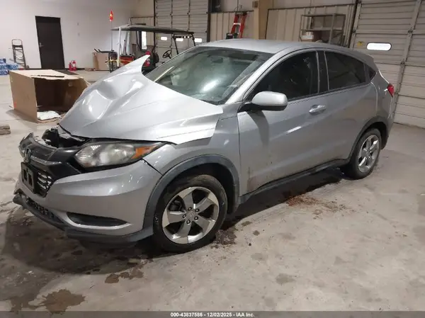 3CZRU5H39HM725378 2017 HONDA HR-V - Image 2
