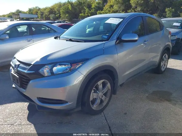 3CZRU5H39JG705684 2018 HONDA HR-V - Image 2