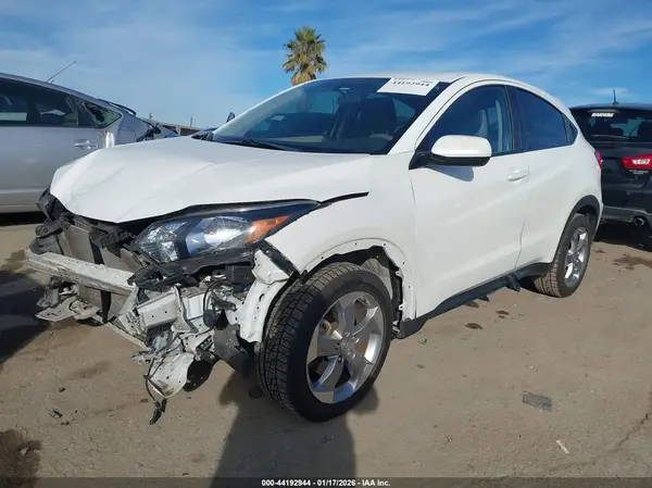 3CZRU5H39JM701362 2018 HONDA HR-V - Image 2
