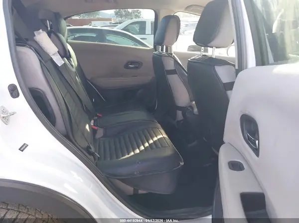 3CZRU5H39JM701362 2018 HONDA HR-V - Image 8