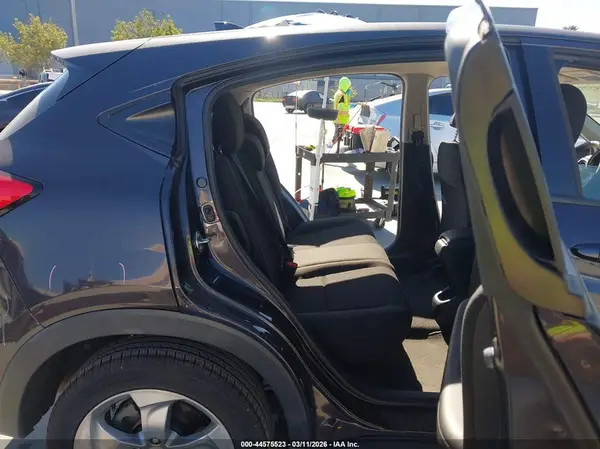 3CZRU5H39JM707310 2018 HONDA HR-V - Image 8