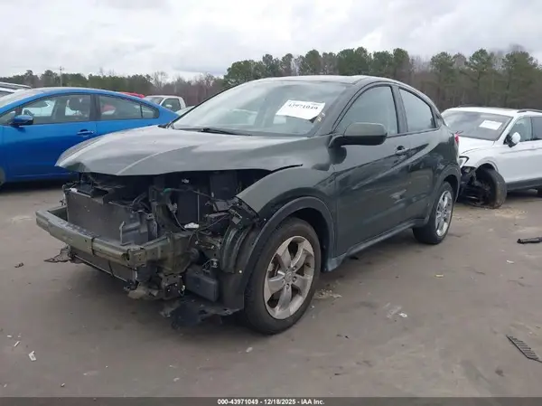 3CZRU5H39JM710322 2018 HONDA HR-V - Image 2