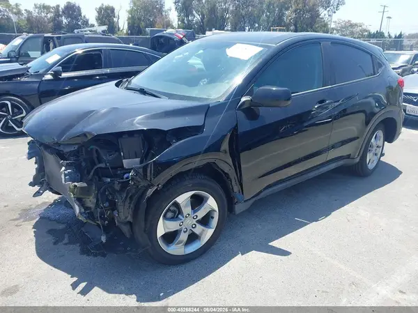 3CZRU5H39JM715102 2018 HONDA HR-V - Image 2