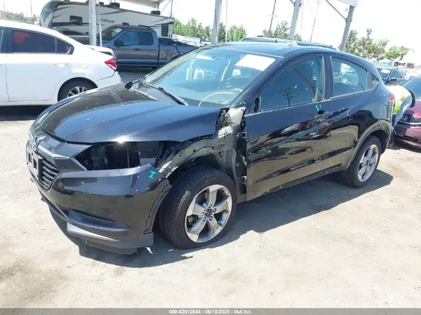 3CZRU5H39JM720137 2018 HONDA HR-V - Image 2
