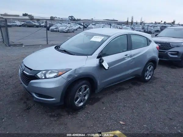3CZRU5H39JM723264 2018 HONDA HR-V - Image 2