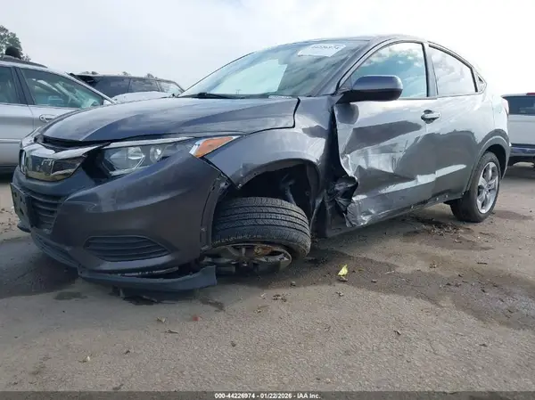 3CZRU5H39KG702642 2019 HONDA HR-V - Image 2