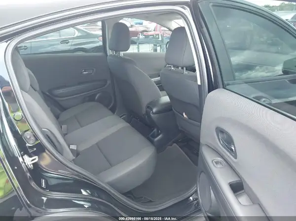 3CZRU5H39KG713916 2019 HONDA HR-V - Image 8