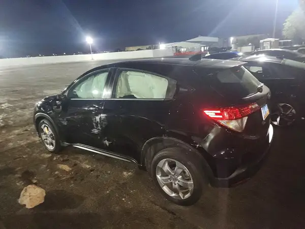 3CZRU5H39KG716086 2019 HONDA HR-V - Image 2