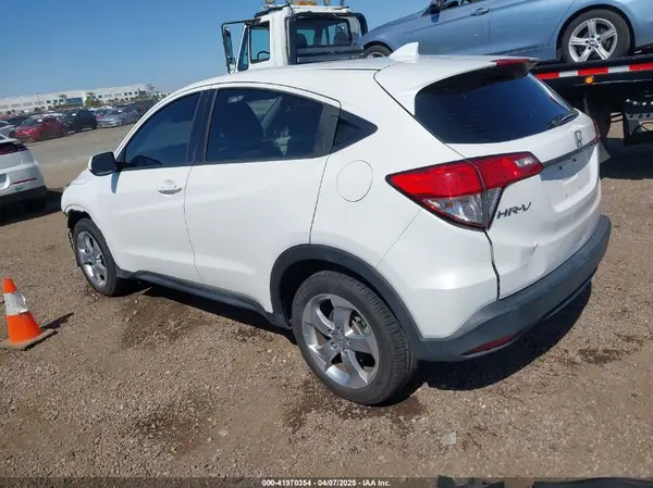 3CZRU5H39KM702108 2019 HONDA HR-V - Image 2