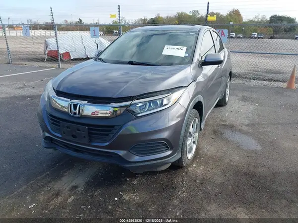 3CZRU5H39LM705558 2020 HONDA HR-V - Image 2