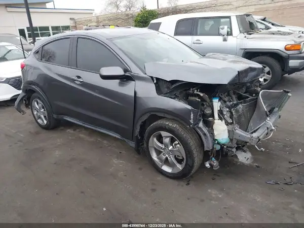 3CZRU5H39LM706144 2020 HONDA HR-V - Image 1