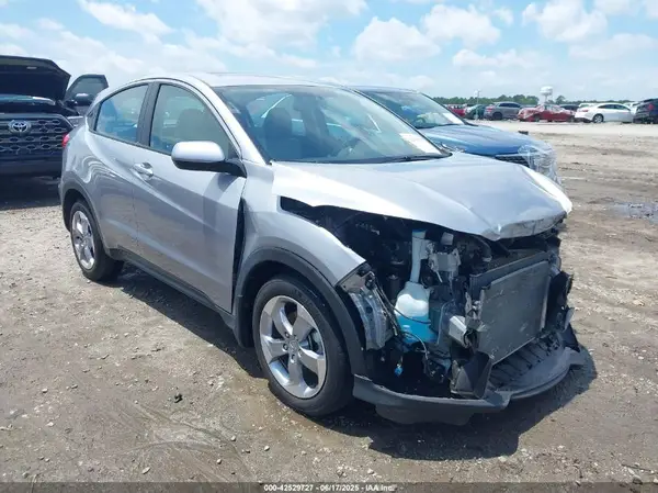 3CZRU5H39NM716661 2022 HONDA HR-V - Image 1