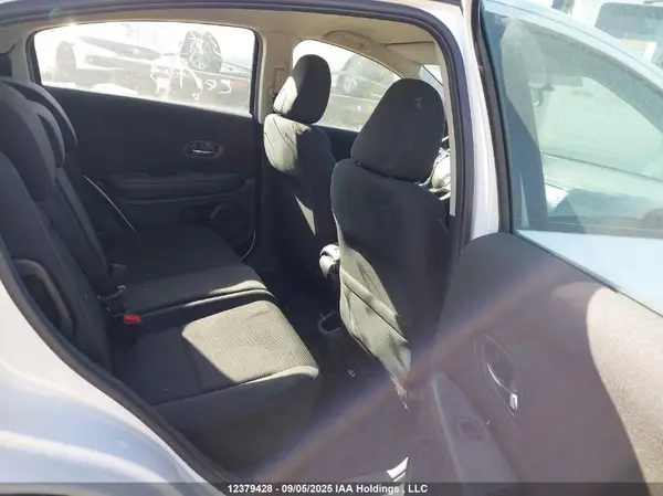3CZRU5H3XGM105895 2016 HONDA HR-V - Image 8