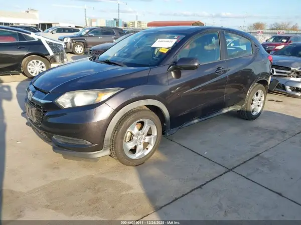 3CZRU5H3XGM708815 2016 HONDA HR-V - Image 2